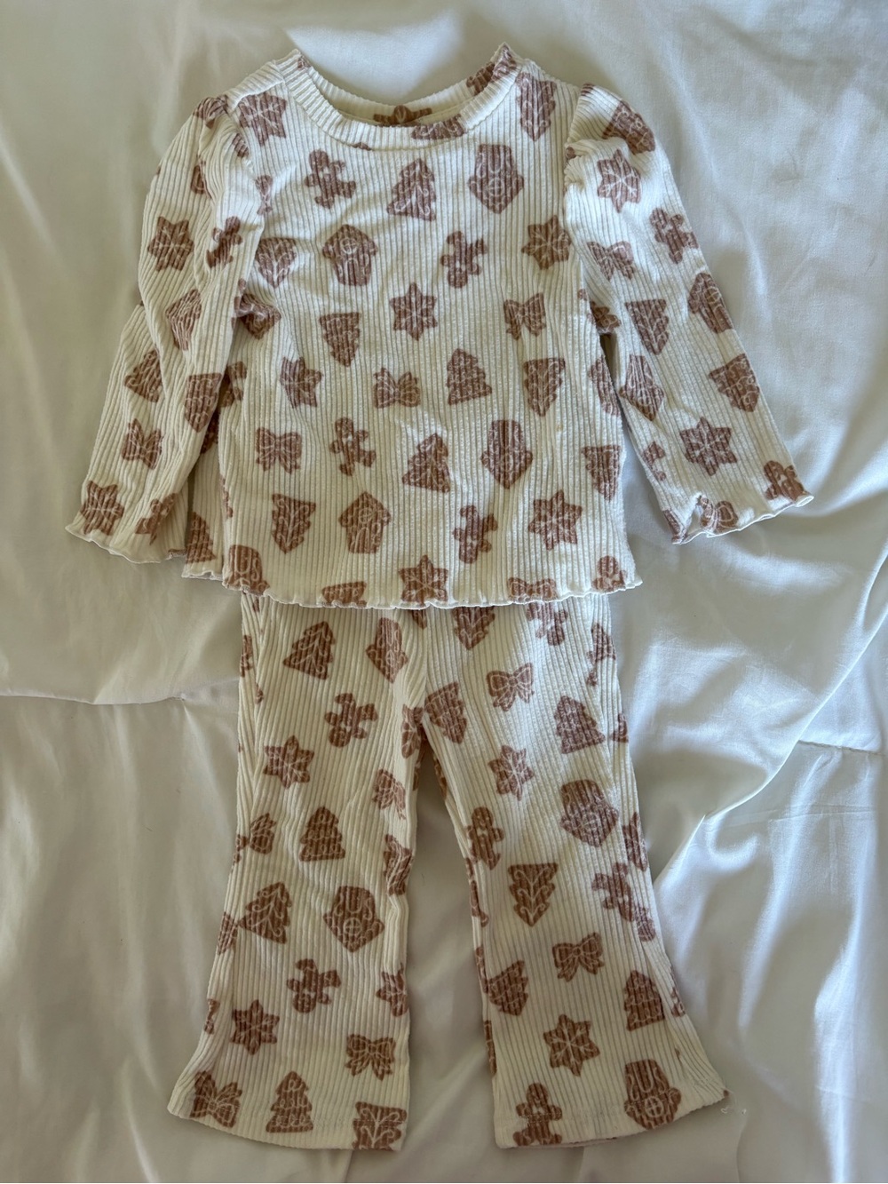 Baby Ribbed Two-Piece Pajama Set in Cream with Brown Holiday Print